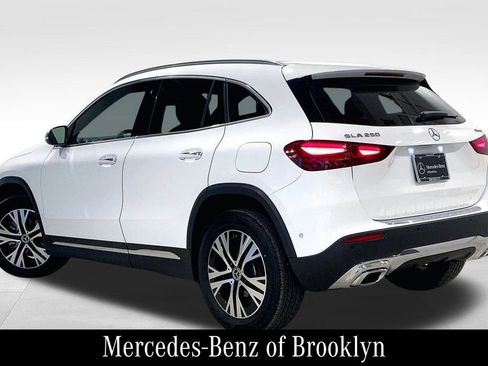 Certified 2026 Mercedes-Benz GLA 250 4MATIC image 14