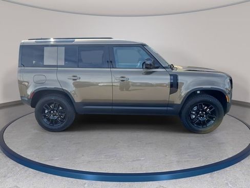 New 2026 Land Rover Defender 110 S AWD/4WD image 4