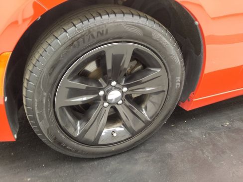 Used 2017 Dodge Charger SXT RWD image 31