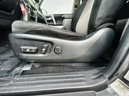 Used 2016 Toyota 4Runner SR5 image 14