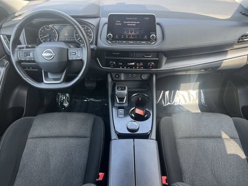 Used 2025 Nissan Rogue SV AWD/4WD image 2