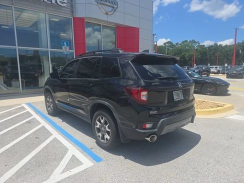 Used 2023 Honda Passport TrailSport image 3