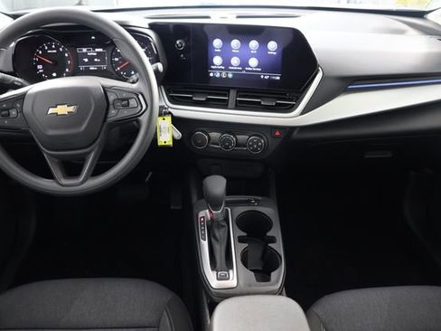 Used 2024 Chevrolet Trax LS w/ Driver Confidence Package image 2