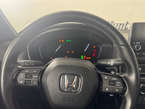 Used 2025 Honda Civic Sport image 15