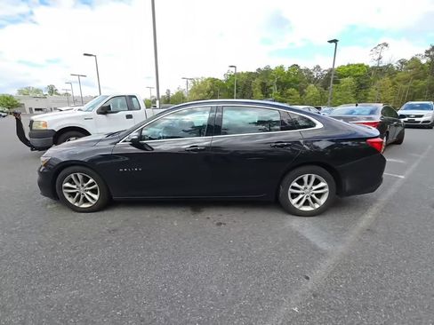 Used 2018 Chevrolet Malibu Hybrid w/ Driver Confidence Package FWD image 2