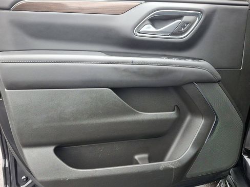 Used 2022 GMC Yukon SLE w/ Gmc Pro Safety Plus Package image 10