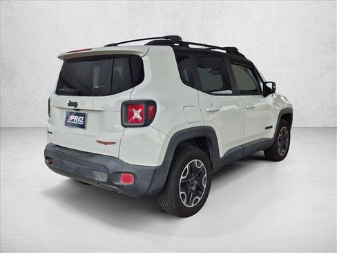 Used 2017 Jeep Renegade Trailhawk AWD/4WD image 5