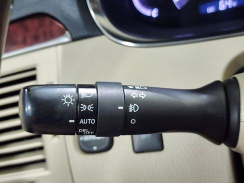 Used 2011 Toyota Avalon Limited FWD image 9