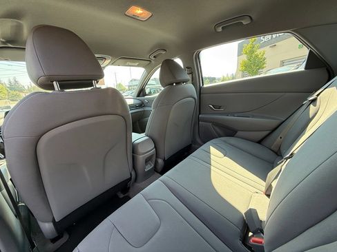 Certified 2025 Hyundai Elantra Hybrid FWD image 14