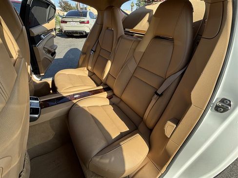 Used 2013 Porsche Panamera S RWD image 16