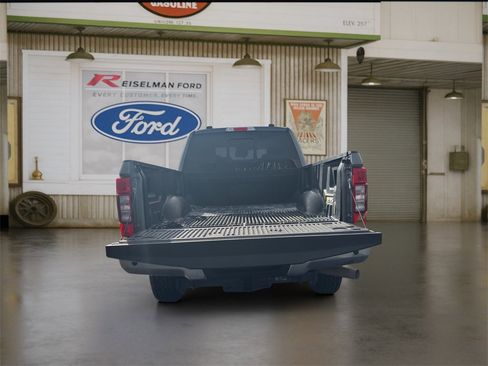 Certified 2022 Ford F350 Lariat w/ Lariat Value Package image 11