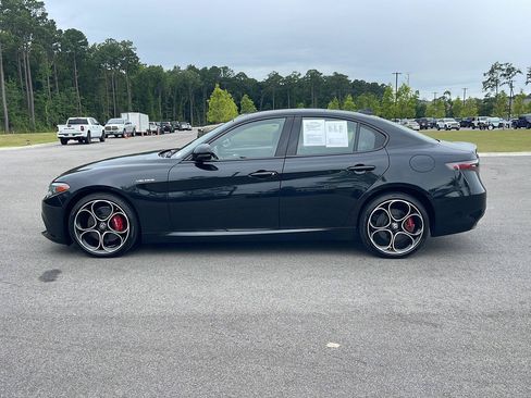 Used 2024 Alfa Romeo Giulia Veloce AWD/4WD image 4