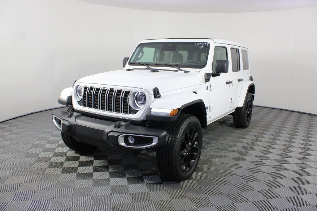 Used 2025 Jeep Wrangler Unlimited Sahara w/ Safety Group AWD/4WD image 20