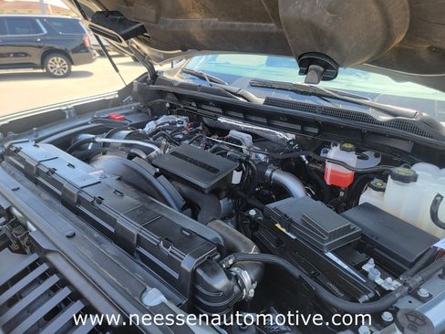 Used 2025 GMC Sierra 3500 SLT w/ SLT Premium Package AWD/4WD image 33