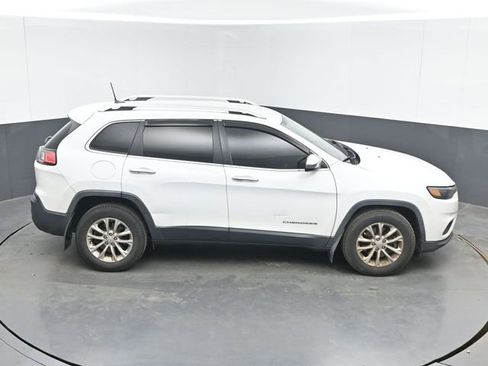 Used 2019 Jeep Cherokee Latitude w/ Popular Appearance Group FWD image 25