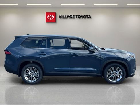 New 2026 Toyota Grand Highlander Platinum image 6