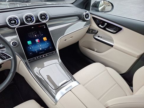 Certified 2025 Mercedes-Benz GLC 350e GLC 350e image 12