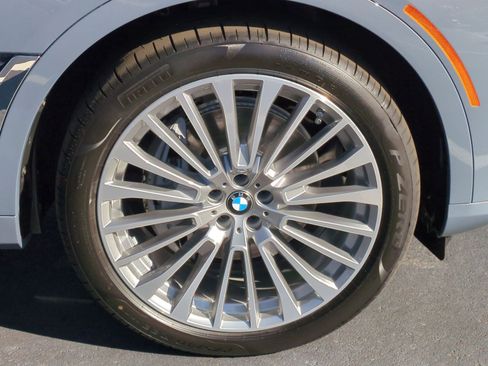 Used 2026 BMW X7 xDrive40i w/ Executive Package AWD/4WD image 13