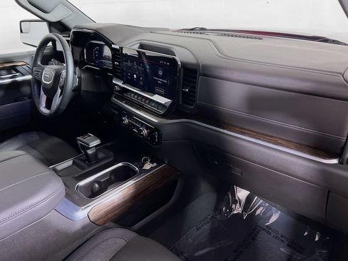 Used 2025 GMC Sierra 1500 Elevation w/ Preferred Package AWD/4WD image 24