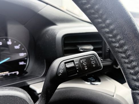 Used 2022 Ford Explorer XLT image 72