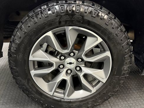 Used 2020 Chevrolet Silverado 1500 RST w/ All-Star Edition image 12