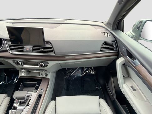 Used 2024 Audi Q5 e Premium Plus image 18