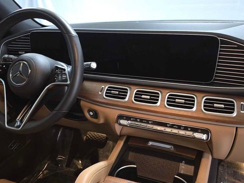 Certified 2025 Mercedes-Benz GLE 450e 4MATIC image 11