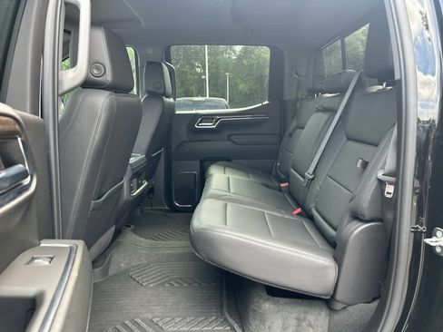 Used 2024 Chevrolet Silverado 1500 LT Trail Boss w/ LT Trail Boss Premium Package AWD/4WD image 9