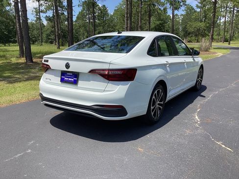 Used 2024 Volkswagen Jetta Sport FWD image 5
