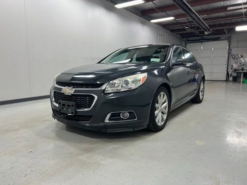 Used 2015 Chevrolet Malibu LT image 1