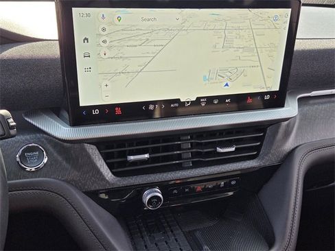 Certified 2025 Ford Explorer Platinum image 19