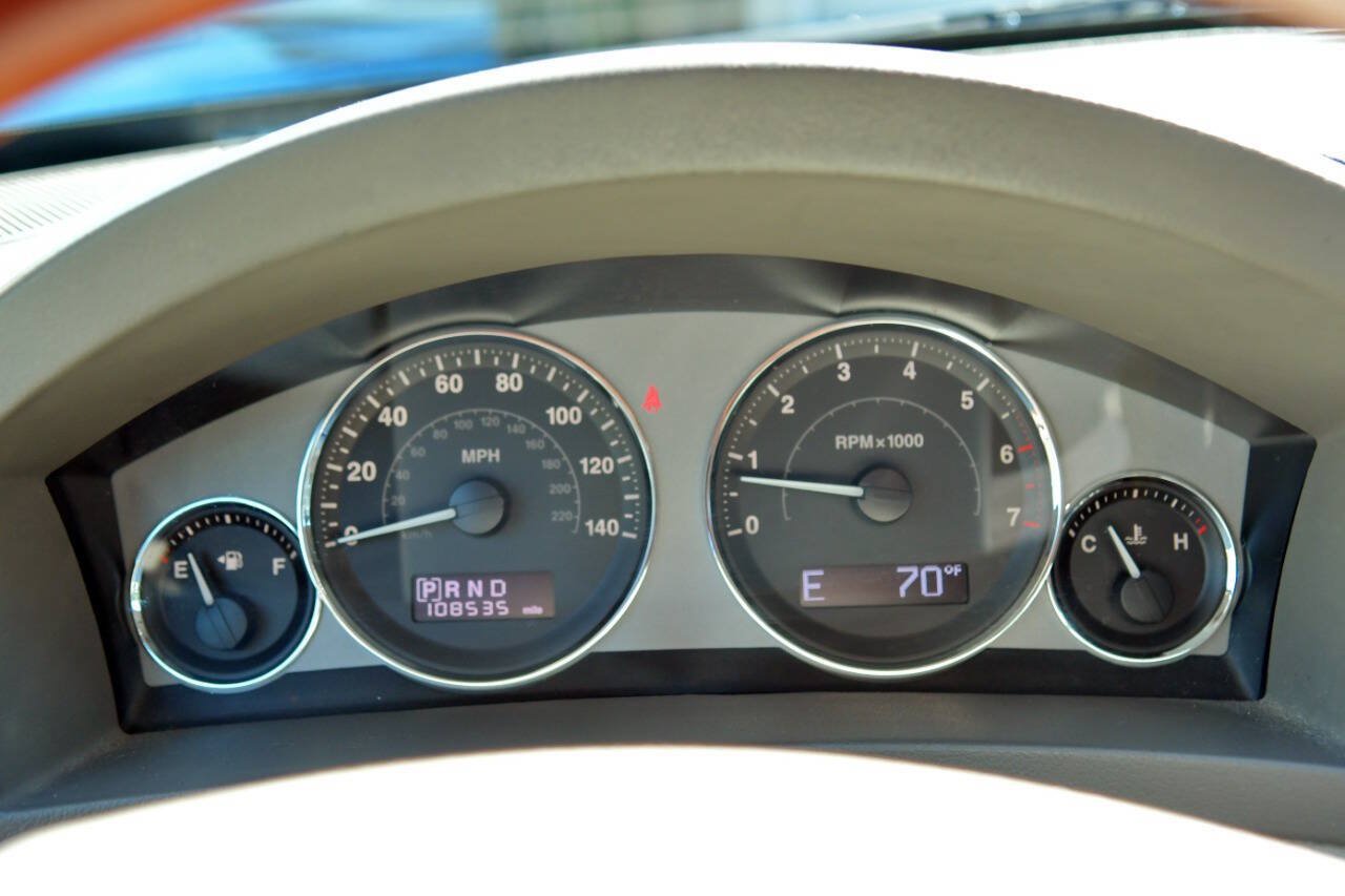 Used 2008 Jeep Grand Cherokee Overland w/ Mopar Chrome Edition Group AWD/4WD image 25