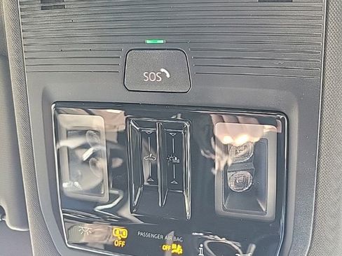 New 2026 Volkswagen Tiguan SE R-Line image 10