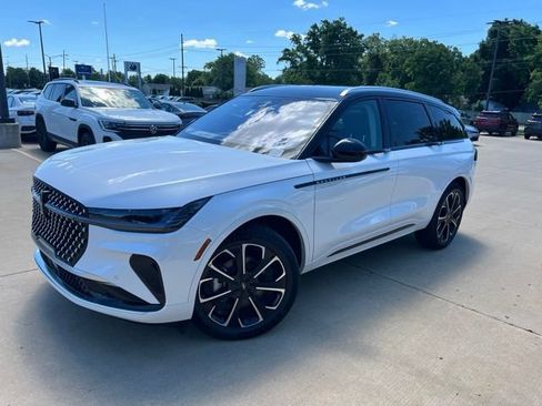 New 2026 Lincoln Nautilus Reserve AWD/4WD image 3