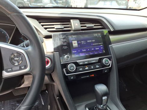 Used 2020 Honda Civic EX image 9