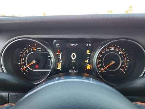 Used 2023 Jeep Gladiator Mojave image 17