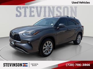 Used 2023 Toyota Highlander Limited AWD/4WD video 1