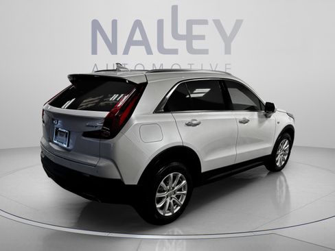 Used 2022 Cadillac XT4 Luxury w/ Driver Awareness Package FWD image 5