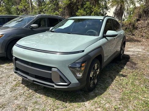 Used 2024 Hyundai Kona SEL w/ Convenience Package image 3