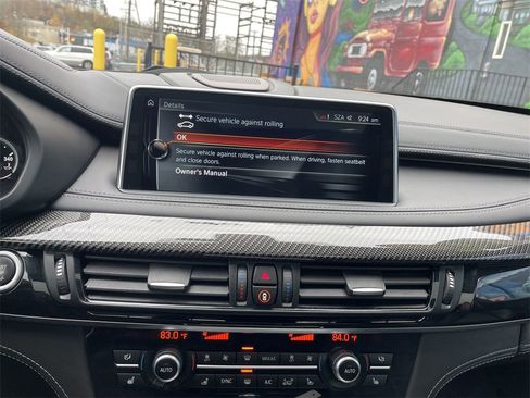 Used 2017 BMW X6 M image 18