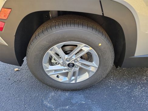 New 2026 Hyundai Tucson SE image 5