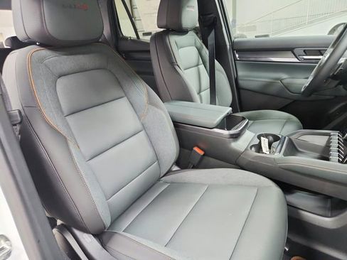 New 2026 GMC Terrain AT4 w/ Technology Package II AWD/4WD image 44