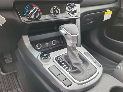 New 2026 Kia Seltos LX FWD image 12