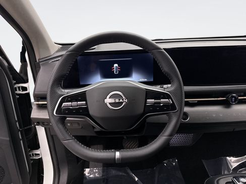 Used 2024 Nissan Ariya AWD image 12