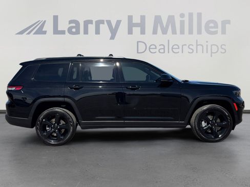 Used 2021 Jeep Wrangler Unlimited Sahara w/ Safety Group AWD/4WD image 6