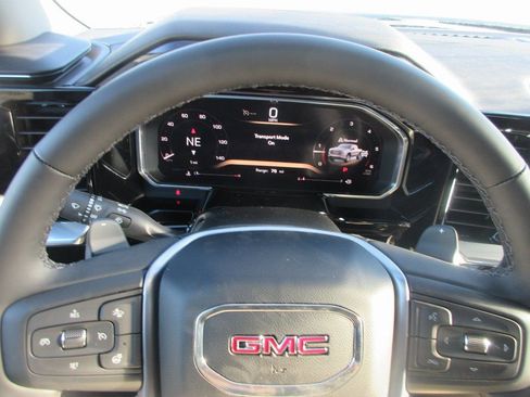 New 2026 GMC Sierra 1500 Elevation image 18