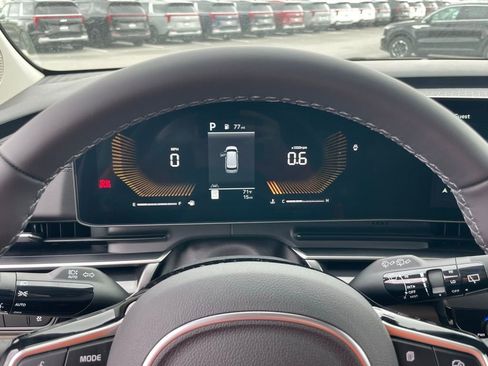 New 2026 Kia Carnival FWD image 14