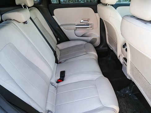 Certified 2026 Mercedes-Benz GLA 250 image 15