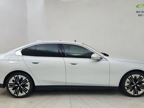 Used 2026 BMW 540i xDrive AWD/4WD image 6