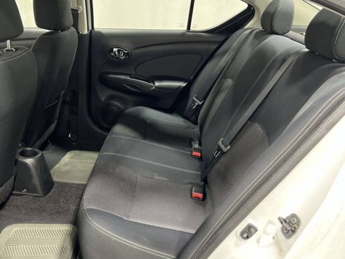 Used 2015 Nissan Versa SV w/ SV Appearance Package FWD image 7
